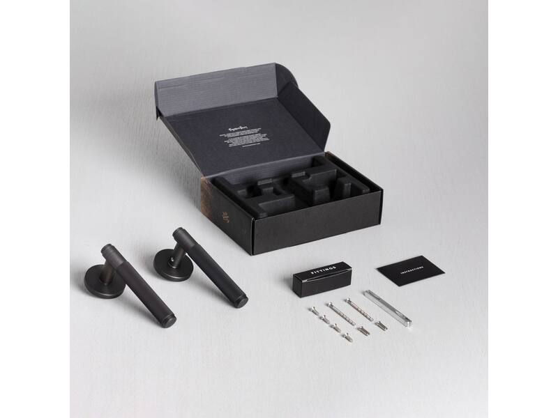 Deurkruk Cross Brons diamond-cut op ronde verende rozet 145mm